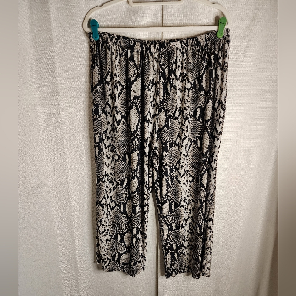 Sweet Juliet Capri Pants